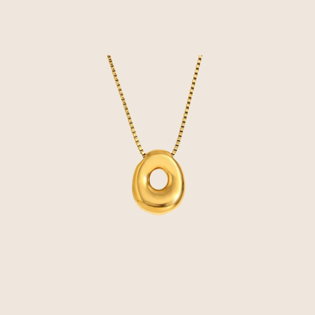 Initiale Necklace