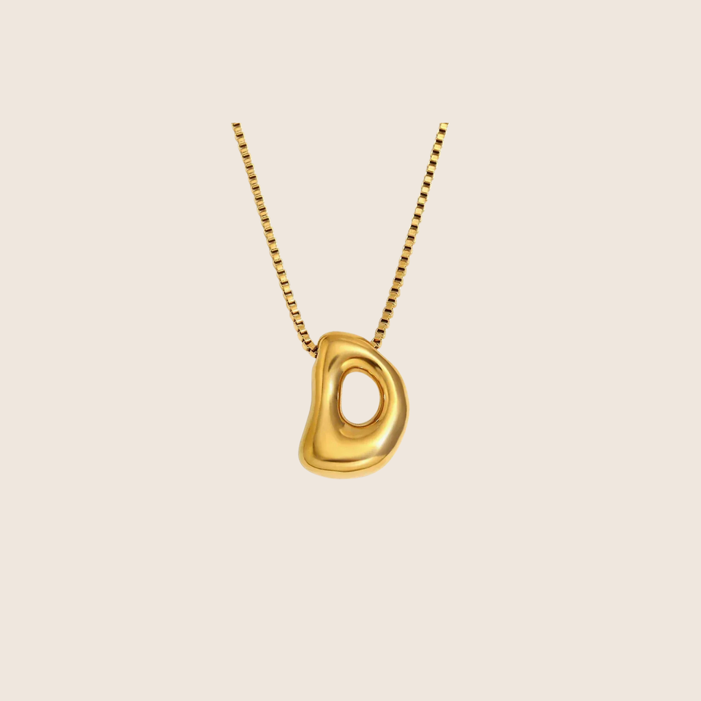 Initiale Necklace