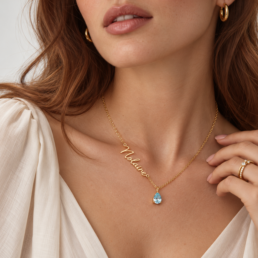 Collier avec prénom et pierre de naissance
