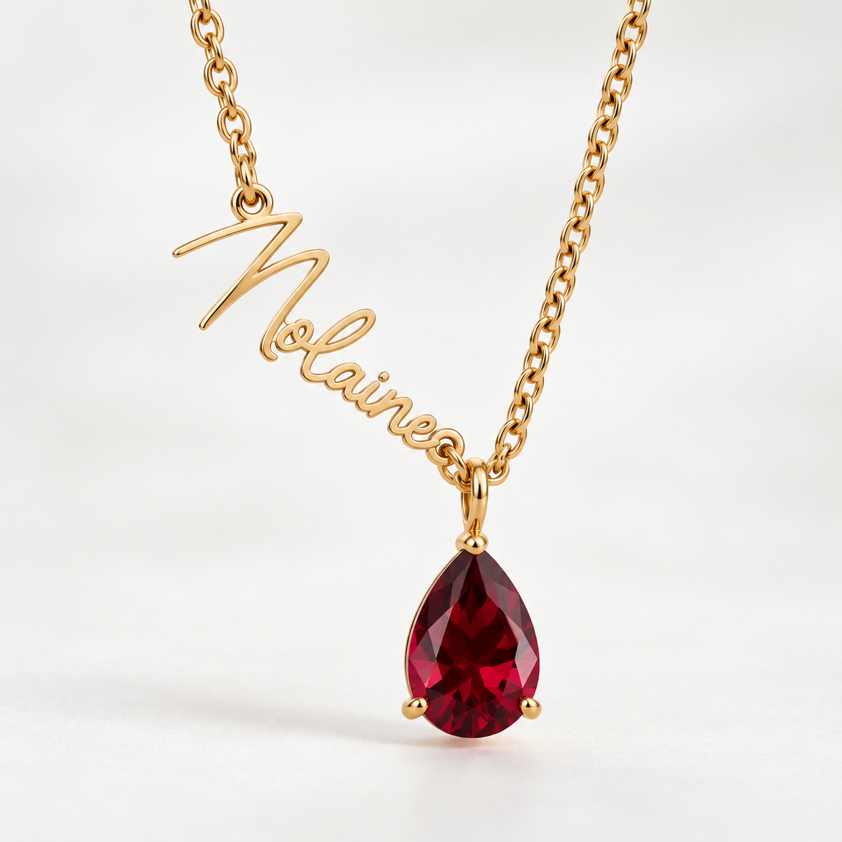 Collier avec prénom et pierre de naissance