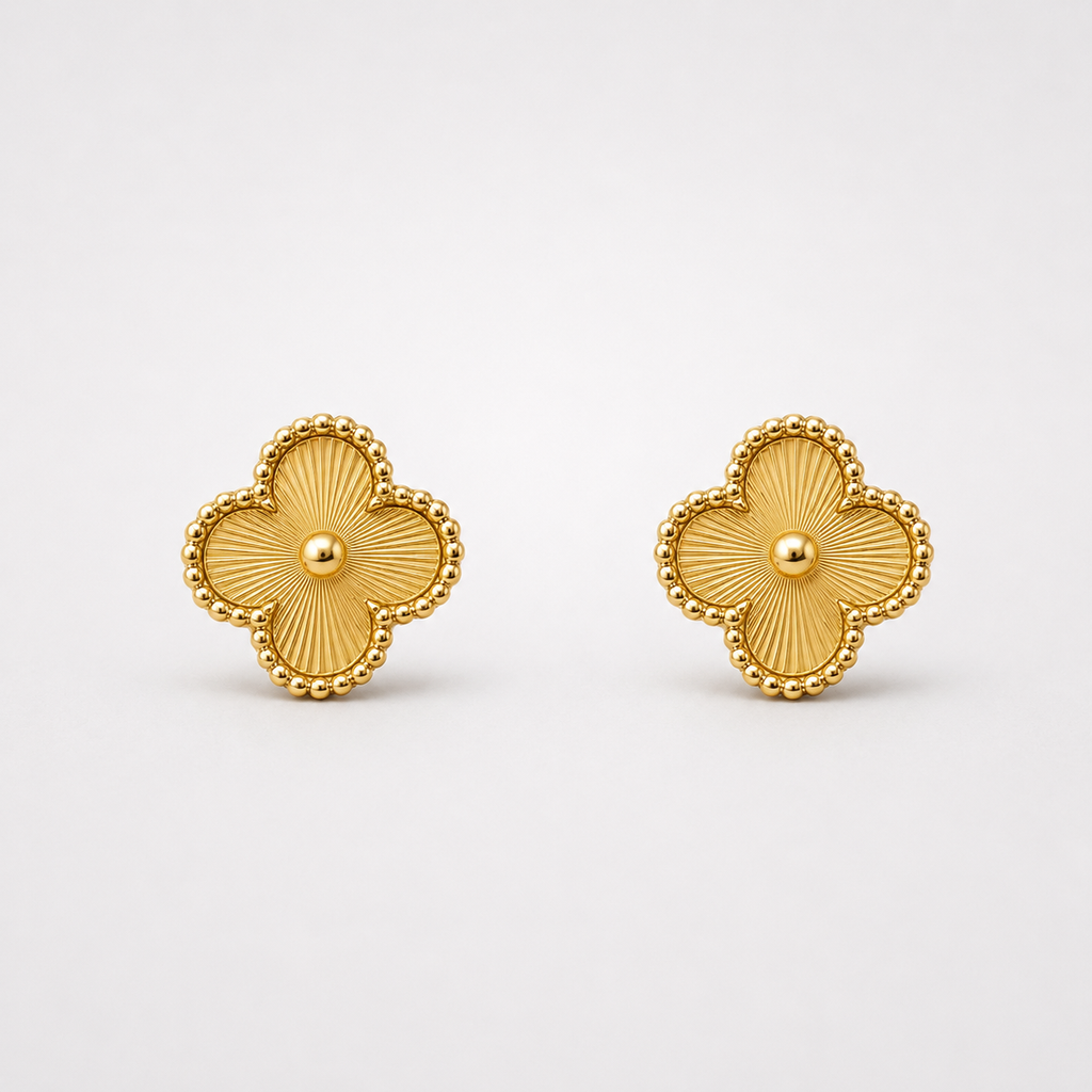 Les boucles d'oreilles trèfle