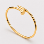 Bracelet manchette clou