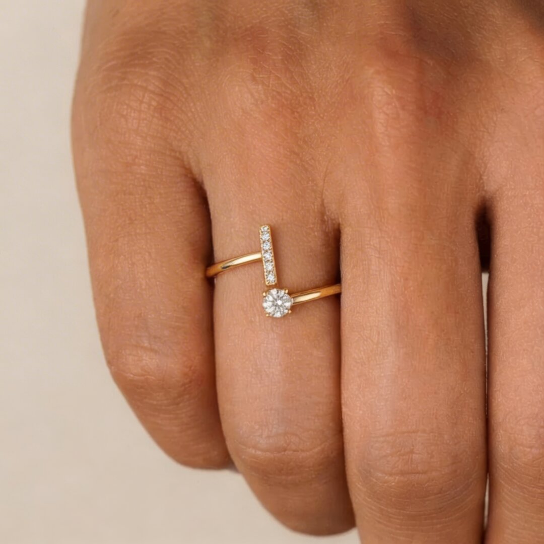 Bague initiale scintillante
