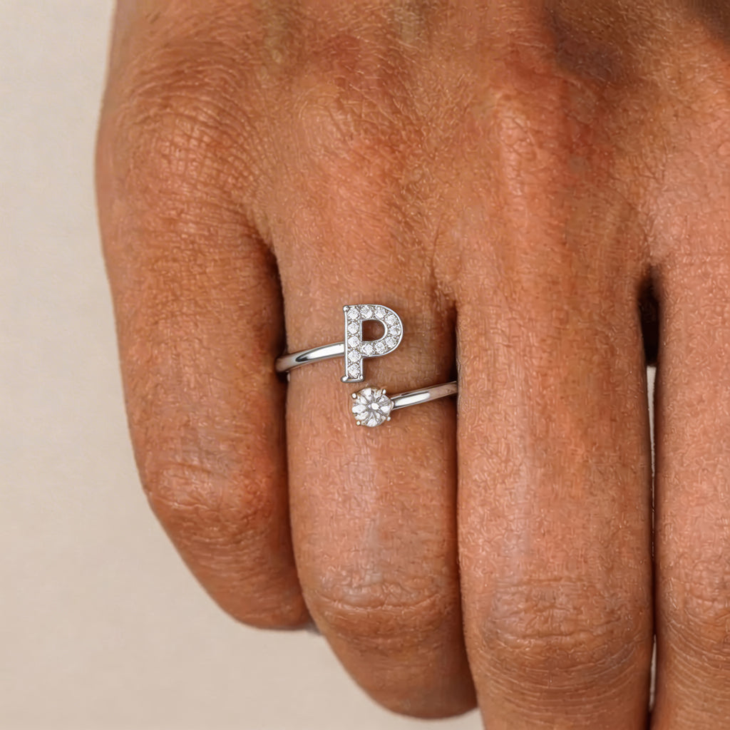 Bague initiale scintillante