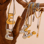 Initiale Necklace