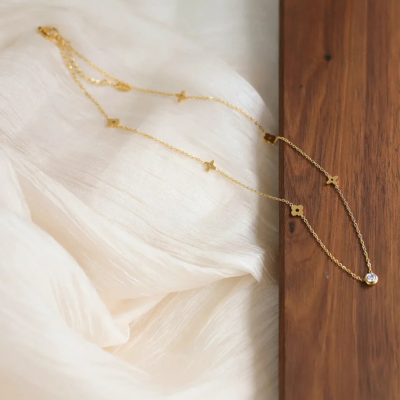 Carrie Clover Necklace