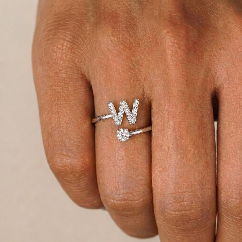Bague initiale scintillante