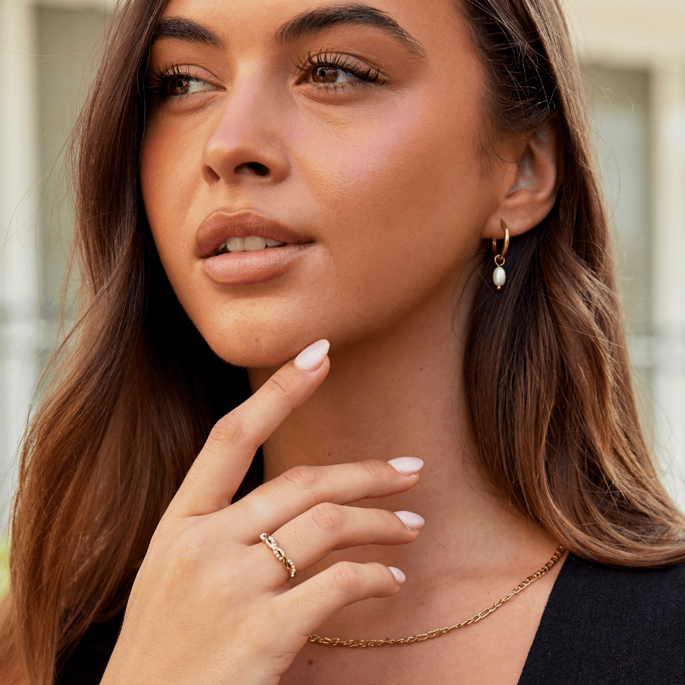 Eveline Twist Pearl Ring