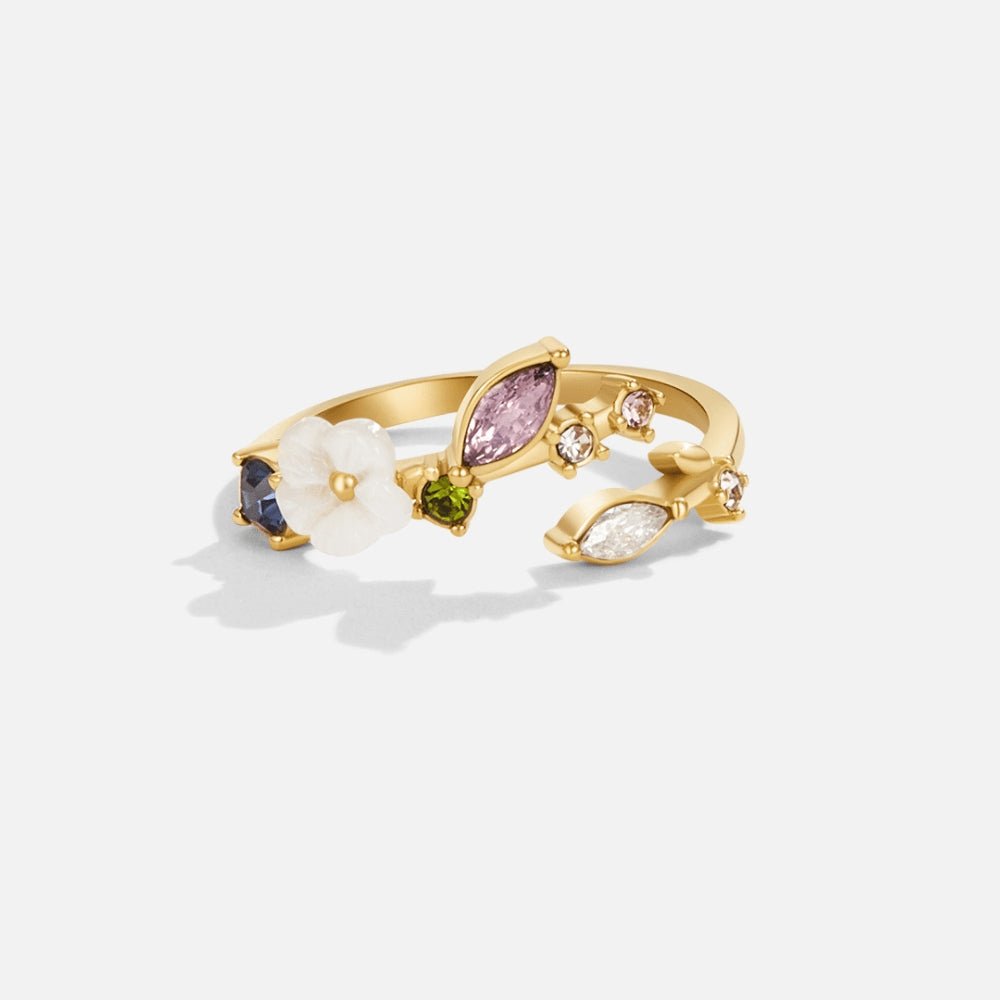 White Blossom Ring Gold