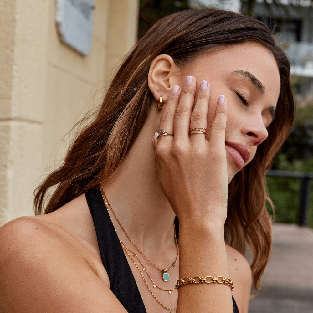 White Blossom Ring Gold