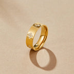 The Gold Clover Band Ring