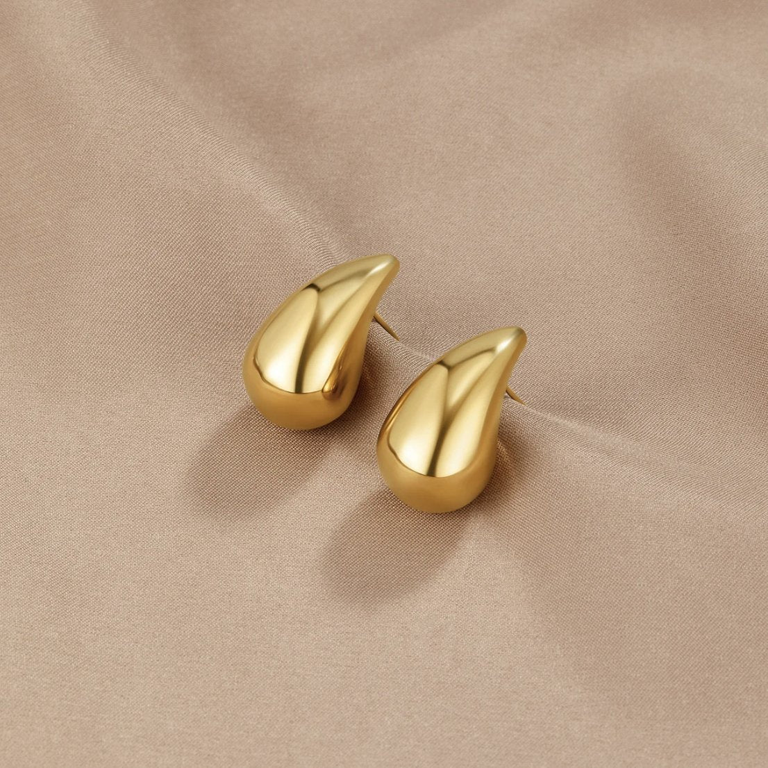 Nia Teardrop Earrings