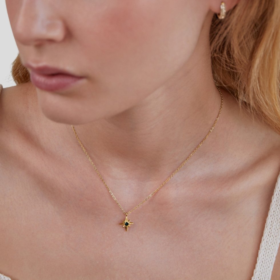 La Estrelle Emerald Necklace