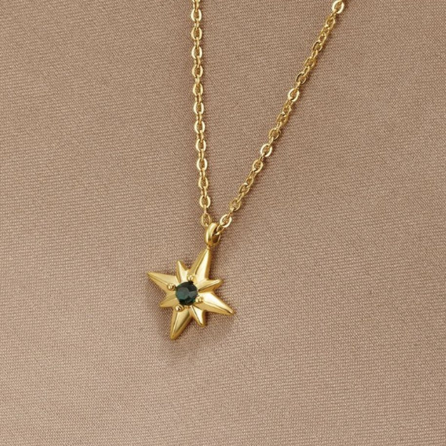 La Estrelle Emerald Necklace