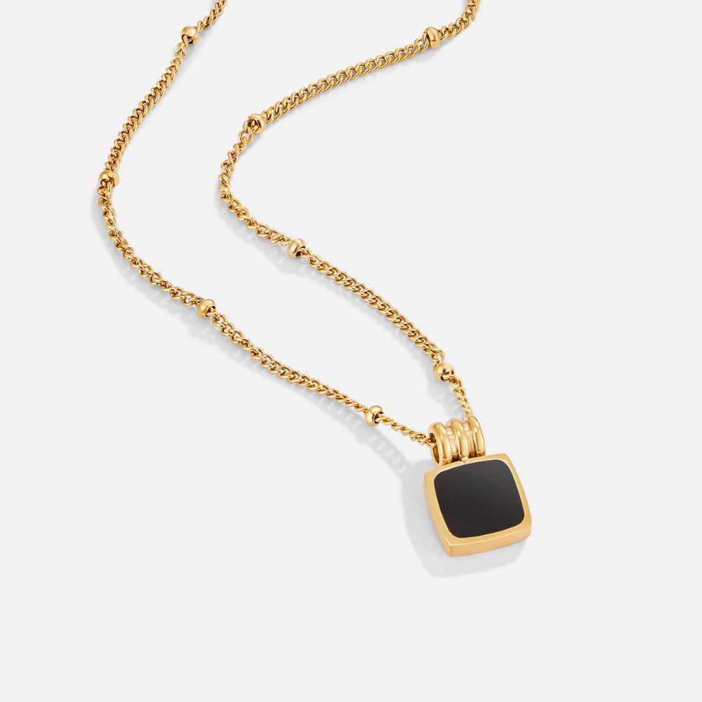 Nyra Black Pendant Necklace