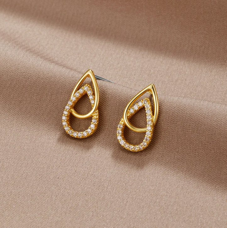 Sia Teardrop Link Earrings