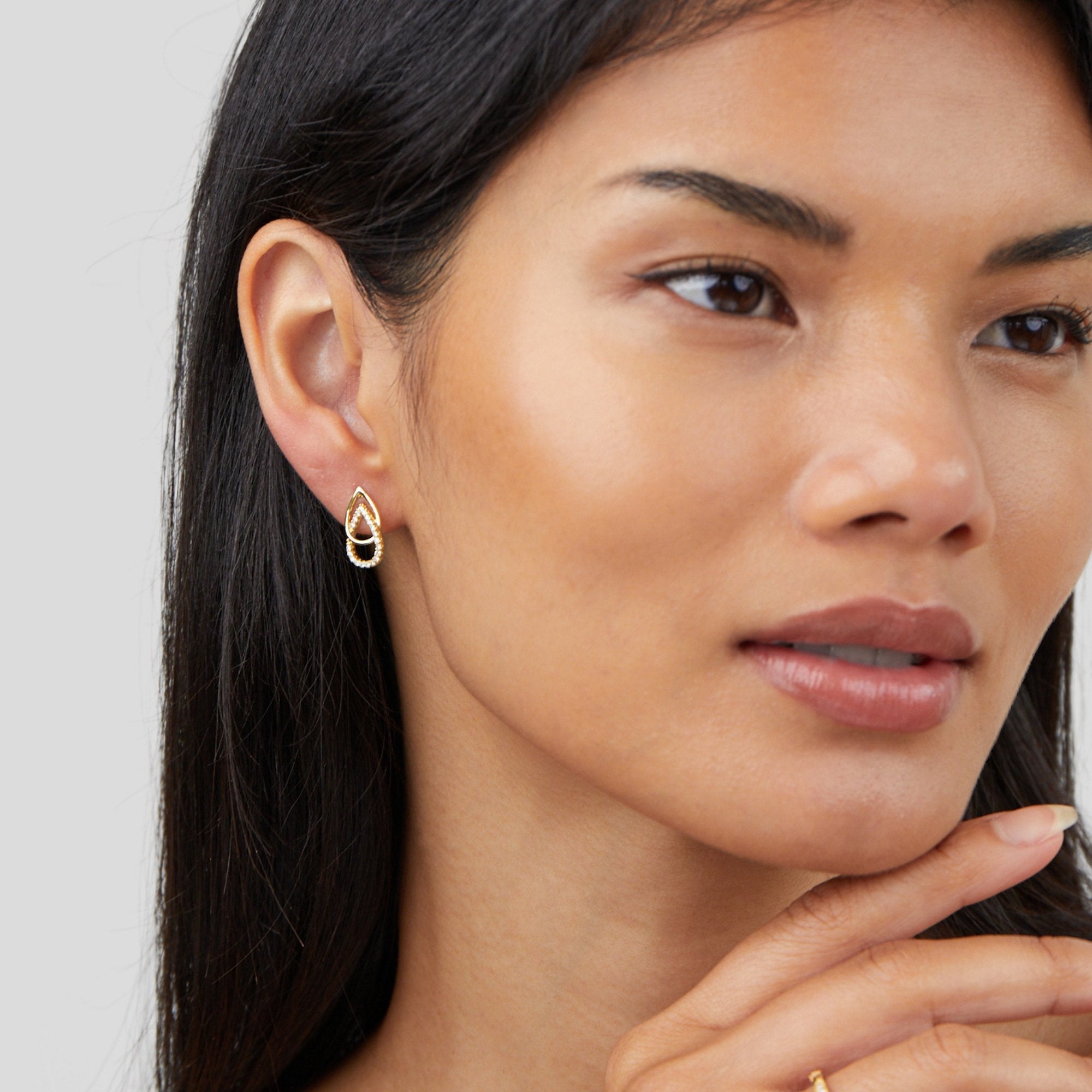 Sia Teardrop Link Earrings