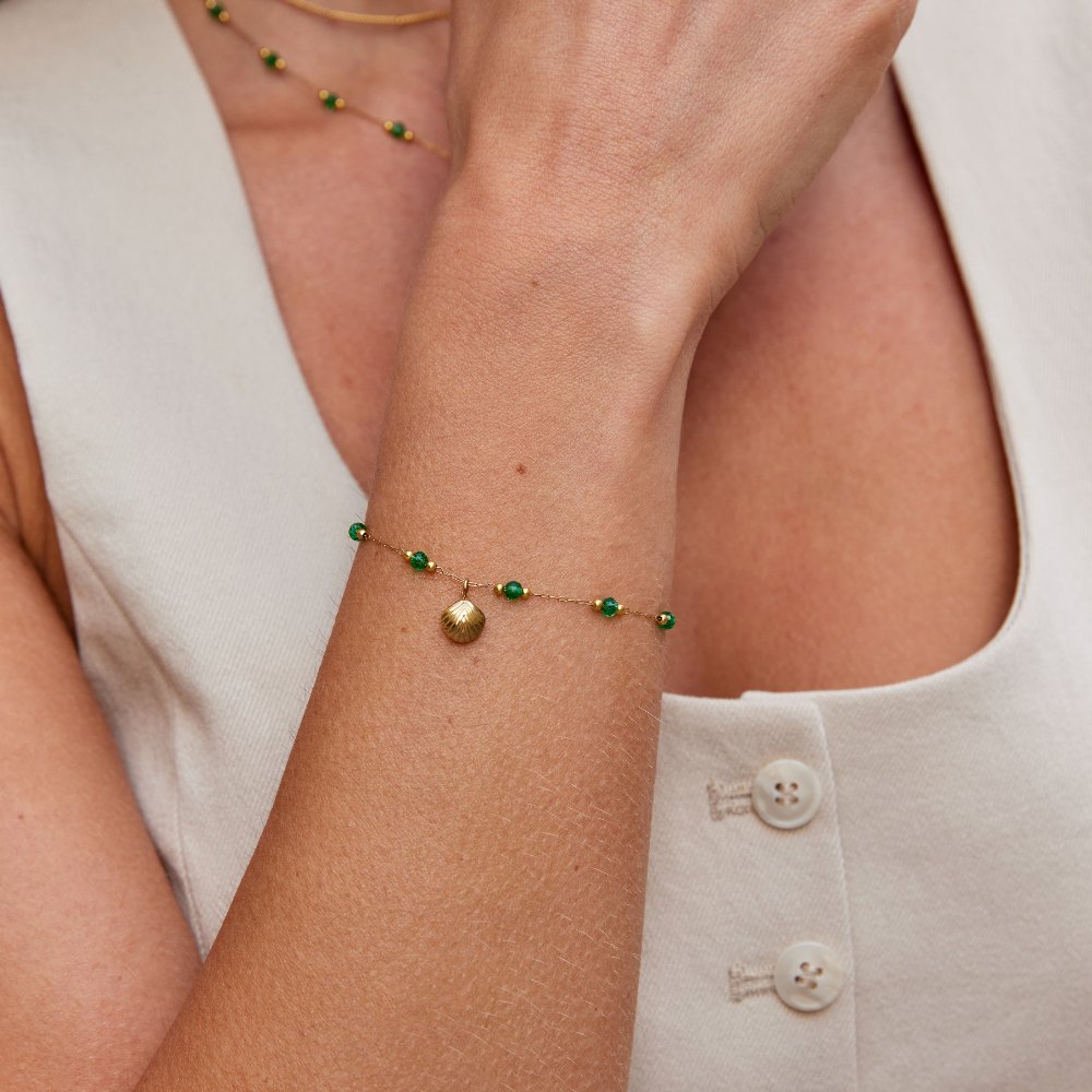 Gold Shell & Green Bead Bracelet