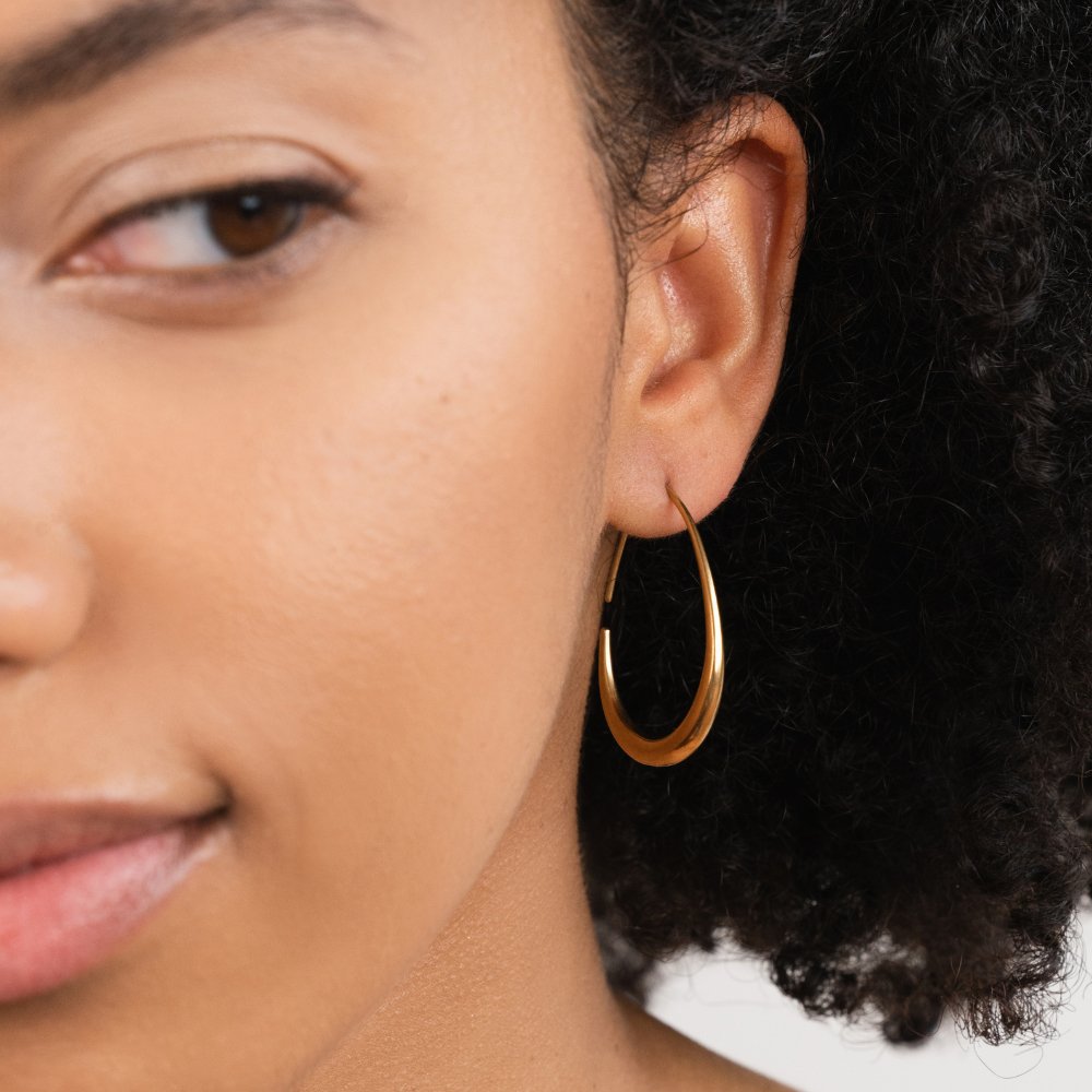 Daphne Gold Hoop Earrings