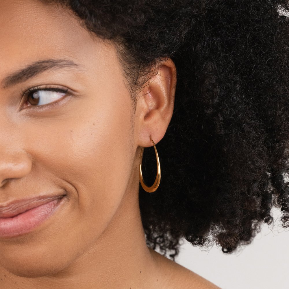 Daphne Gold Hoop Earrings