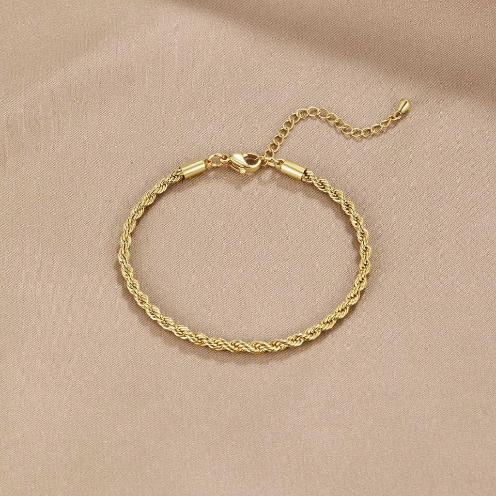 Twisting 18K Gold Bracelet