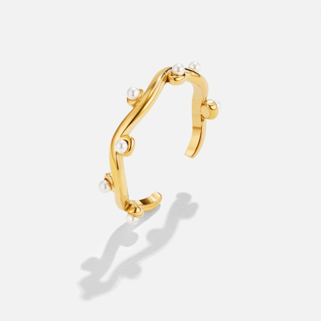 Waved Pearl 18K Gold Ring